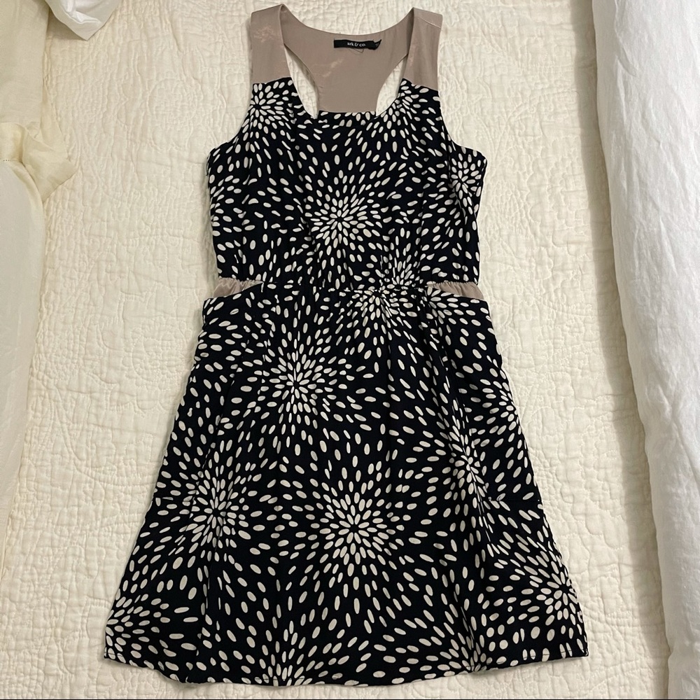 Navy blue & white sunburst sleeveless mini dress